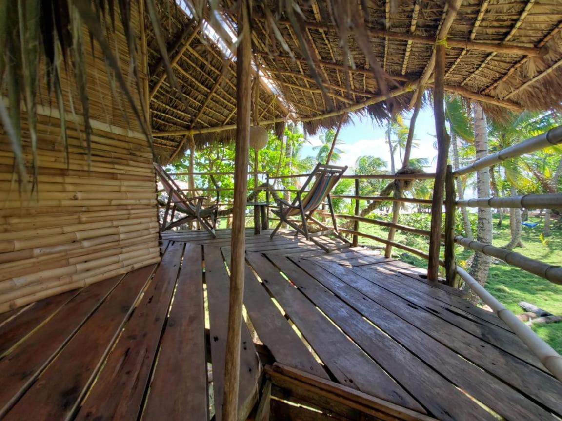Derek'S Place Eco-Lodge Petite Île du Maïs Extérieur photo