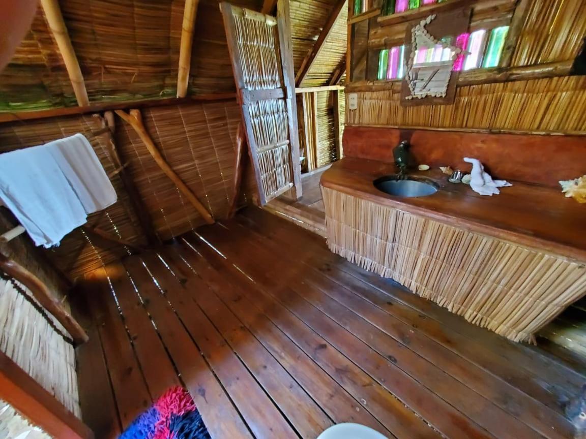 Derek'S Place Eco-Lodge Petite Île du Maïs Extérieur photo